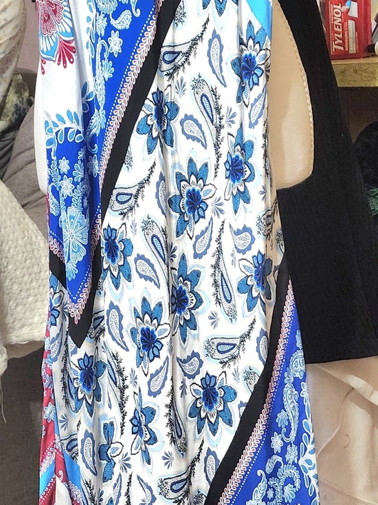 LOFT Dresses & Skirts - LOFT Blue and Pink Paisley Border Scarf Dress Sz 2